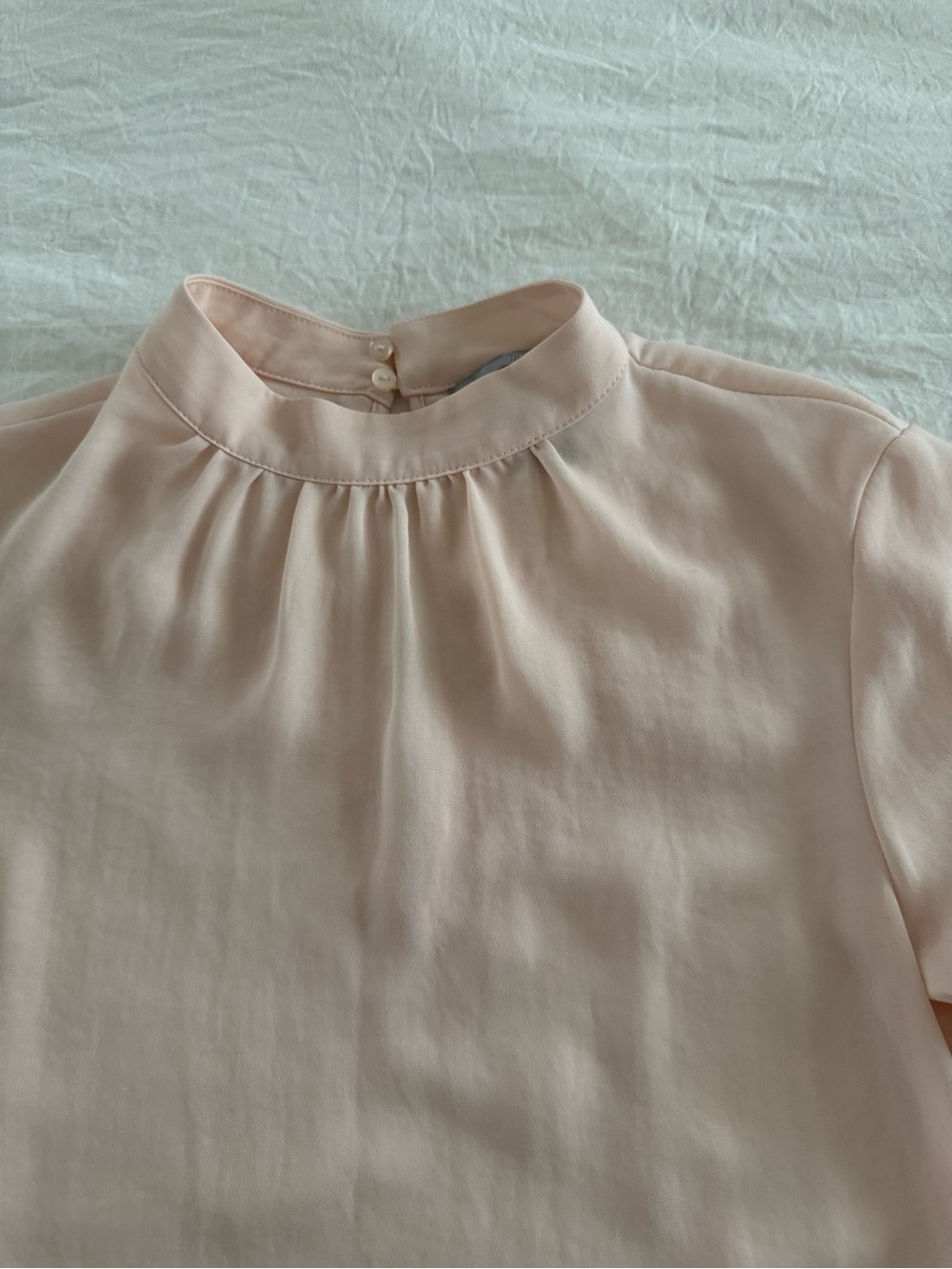 H&M Elegant Women’s Blush Pink Ruffle-Sleeve Top - Picture 4 of 10